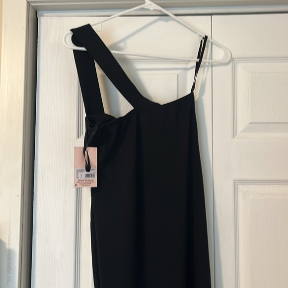 One Shoulder Black Maxi Dress - Picture 4 of 4